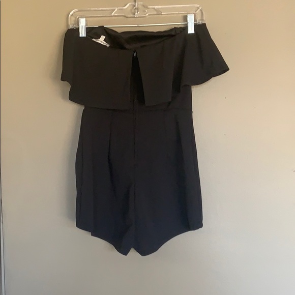 Black Sleeveless Romper - Picture 2 of 2